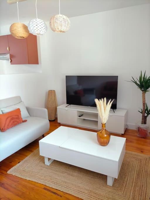 "Le Boheme", Logement Cosy, Au Calme Vertrieu ภายนอก รูปภาพ