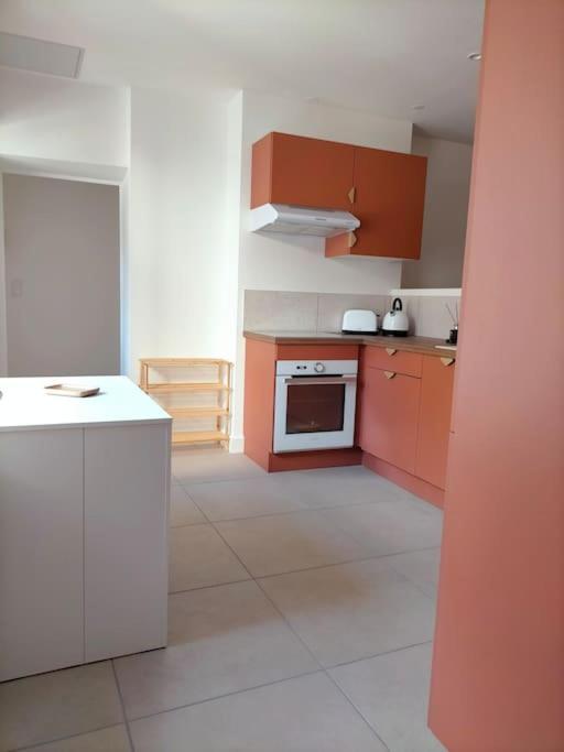 "Le Boheme", Logement Cosy, Au Calme Vertrieu ภายนอก รูปภาพ